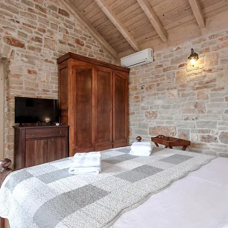 Natural Rusticana Vila Stari Grad (Hvar)