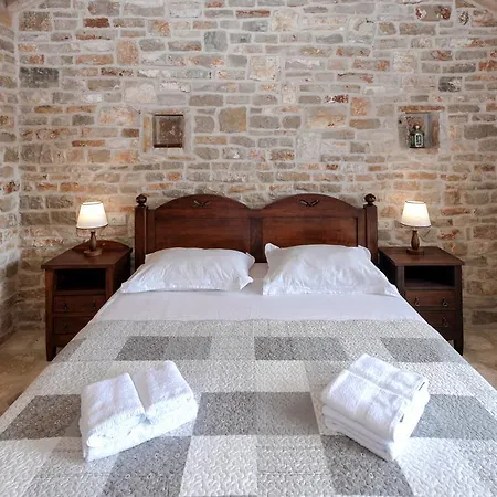 Natural Rusticana * Stari Grad (Hvar)