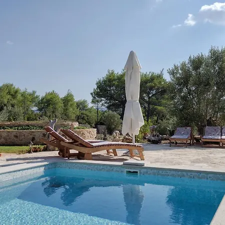 Natural Rusticana Villa *